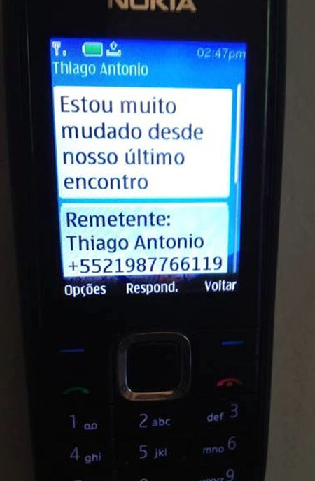 Lá fora, aqui dentro